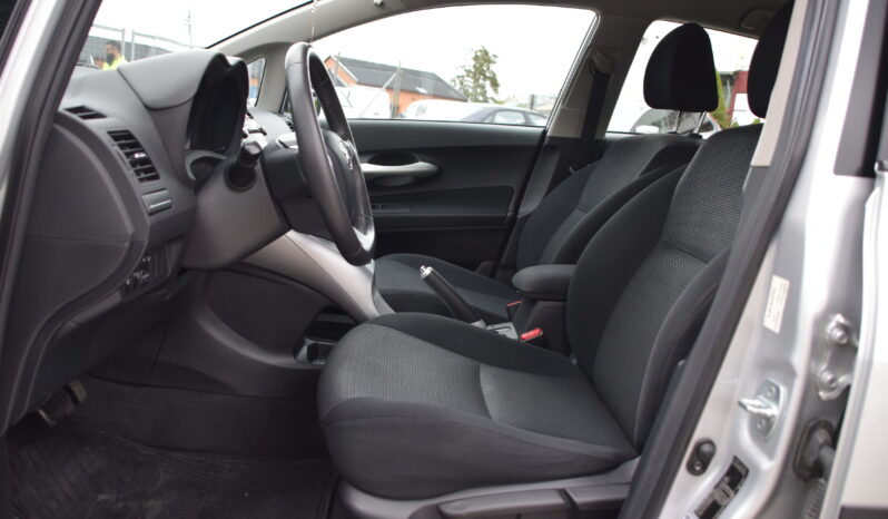 Toyota Auris 1,8 Hybrid e-CVT HSD Plus Euro 5 Svensksåld-11 full