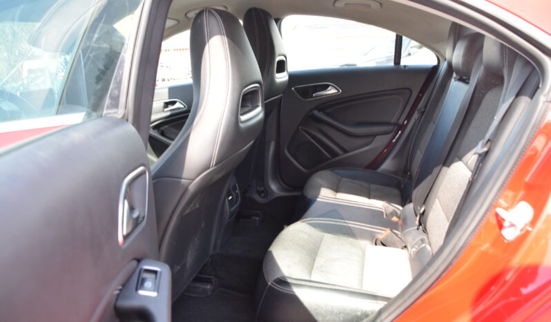Mercedes-Benz CLA 180 7G-DCT Euro 6 B-Kamera Navi Auto Svensksåld-15 full