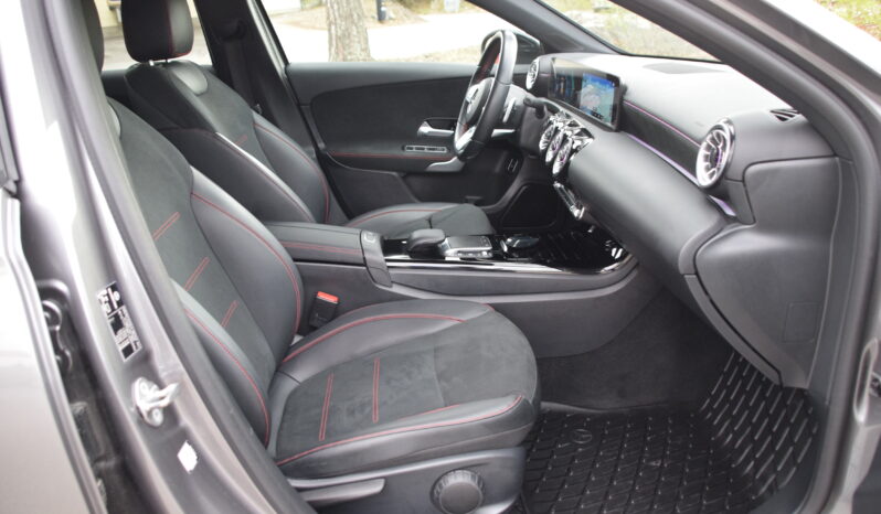 Mercedes-Benz A 180 Sedan 7G-DCT AMG Sport Euro 6 B-Värmare Svensksåld-22 full