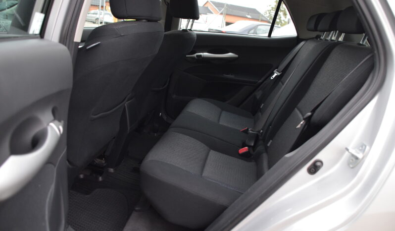 Toyota Auris 1,8 Hybrid e-CVT HSD Plus Euro 5 Svensksåld-11 full