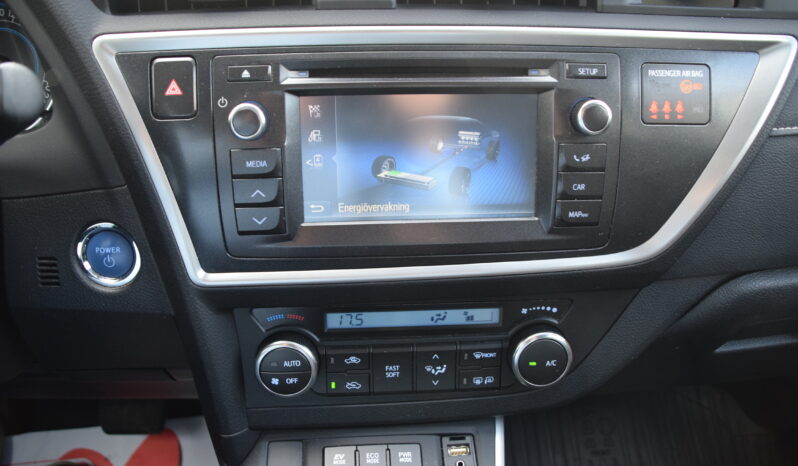 Toyota Auris 1,8 Touring Sports Hybrid e-CVT Edition Euro 5 Svensksåld-15 full