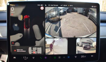 Tesla Model Y Standard Range RWD Panorama Dragkrok Moms Bil Svensksåld-23 full