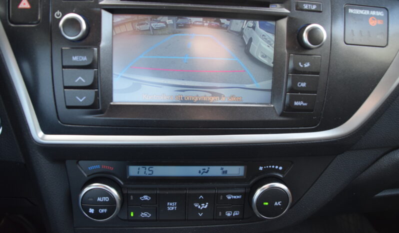 Toyota Auris 1,8 Touring Sports Hybrid e-CVT Edition Euro 5 Svensksåld-15 full