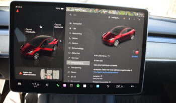 Tesla Model Y Standard Range RWD Panorama Dragkrok Moms Bil Svensksåld-23 full