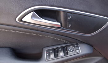 Mercedes-Benz CLA 180 7G-DCT Euro 6 B-Kamera Navi Auto Svensksåld-15 full