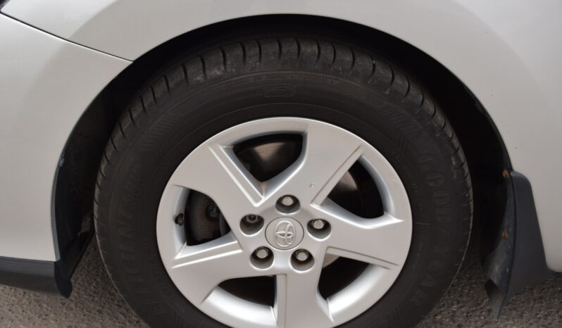 Toyota Auris 1,8 Hybrid e-CVT HSD Plus Euro 5 Svensksåld-11 full
