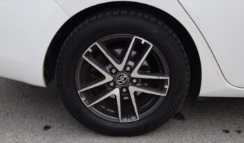 Toyota Auris 1,8 Touring Sports Hybrid e-CVT Edition Euro 5 Svensksåld-15 full