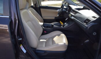 Lexus CT 200h 1.8 CVT Executive Euro 5 Skinn Navi Svensksåld-11 full