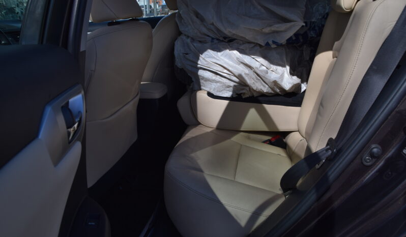 Lexus CT 200h 1.8 CVT Executive Euro 5 Skinn Navi Svensksåld-11 full
