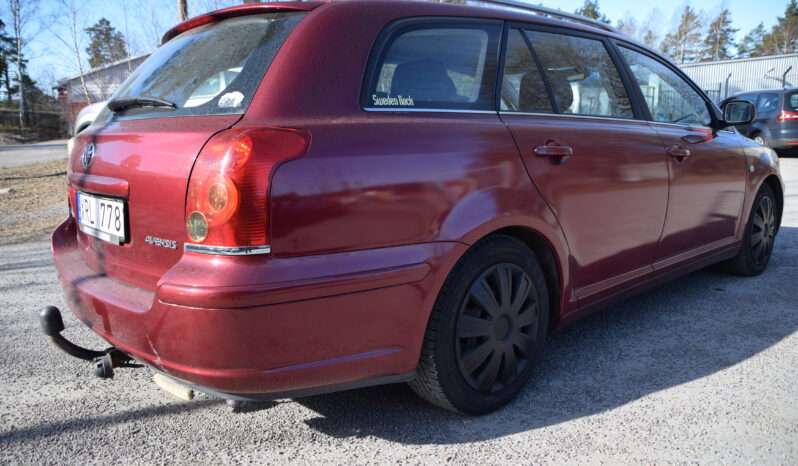 Toyota Avensis Kombi 2.0 D-4 VVT-i Auto Kamkedja Värmare Svensksåld-06 full