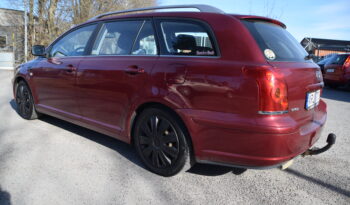 Toyota Avensis Kombi 2.0 D-4 VVT-i Auto Kamkedja Värmare Svensksåld-06 full
