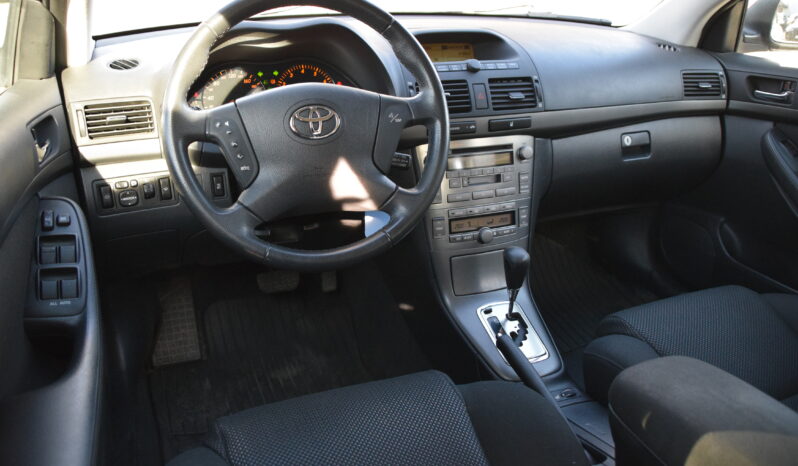 Toyota Avensis Kombi 2.0 D-4 VVT-i Auto Kamkedja Värmare Svensksåld-06 full