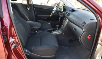Toyota Avensis Kombi 2.0 D-4 VVT-i Auto Kamkedja Värmare Svensksåld-06 full