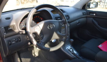 Toyota Avensis Kombi 2.0 D-4 VVT-i Auto Kamkedja Värmare Svensksåld-06 full