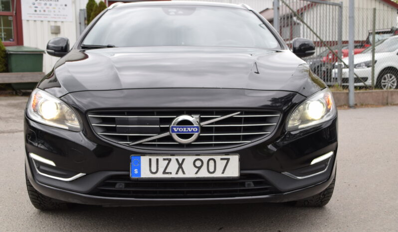 Volvo V60 D4 Geartronic Summum Euro 6 Taklucka Navi Svensksåld-16 full