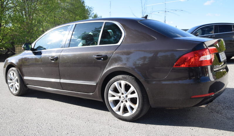Skoda Superb 2.0 TDI Elegance Euro 5 D_Värmare Auto Svensksåld-15 full