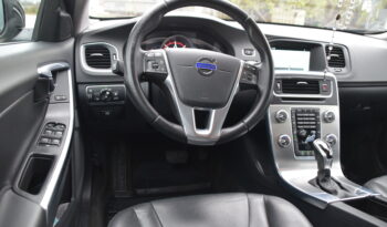 Volvo V60 D4 Geartronic Summum Euro 6 Taklucka Navi Svensksåld-16 full