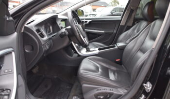 Volvo V60 D4 Geartronic Summum Euro 6 Taklucka Navi Svensksåld-16 full
