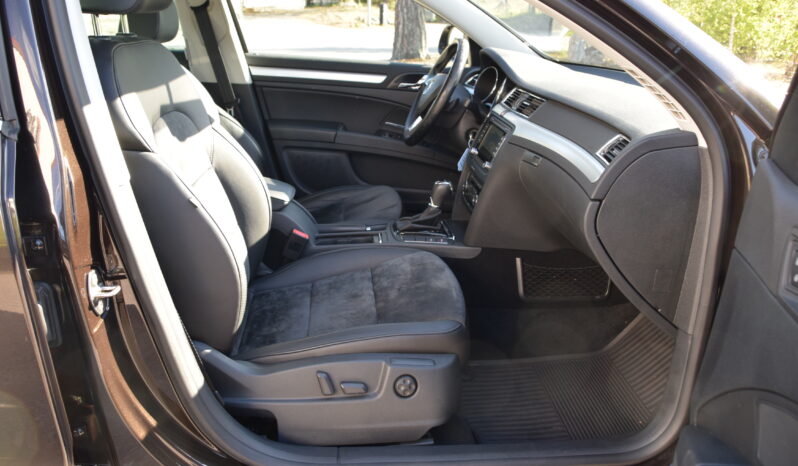 Skoda Superb 2.0 TDI Elegance Euro 5 D_Värmare Auto Svensksåld-15 full