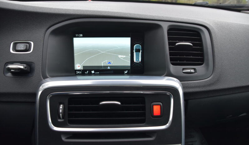 Volvo V60 D4 Geartronic Summum Euro 6 Taklucka Navi Svensksåld-16 full