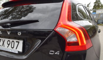 Volvo V60 D4 Geartronic Summum Euro 6 Taklucka Navi Svensksåld-16 full
