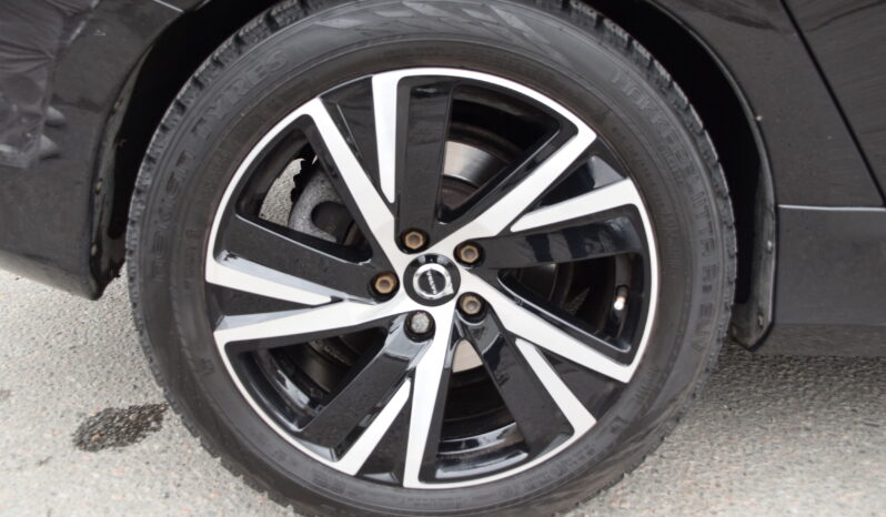 Volvo V60 D4 Geartronic Summum Euro 6 Taklucka Navi Svensksåld-16 full