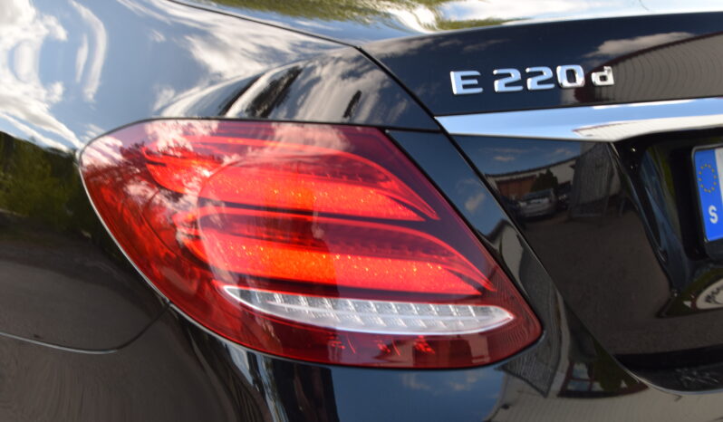 Mercedes-Benz E 220 d 9G-Tronic AMG Line Panorama Euro 6 Svensksåld-17 full