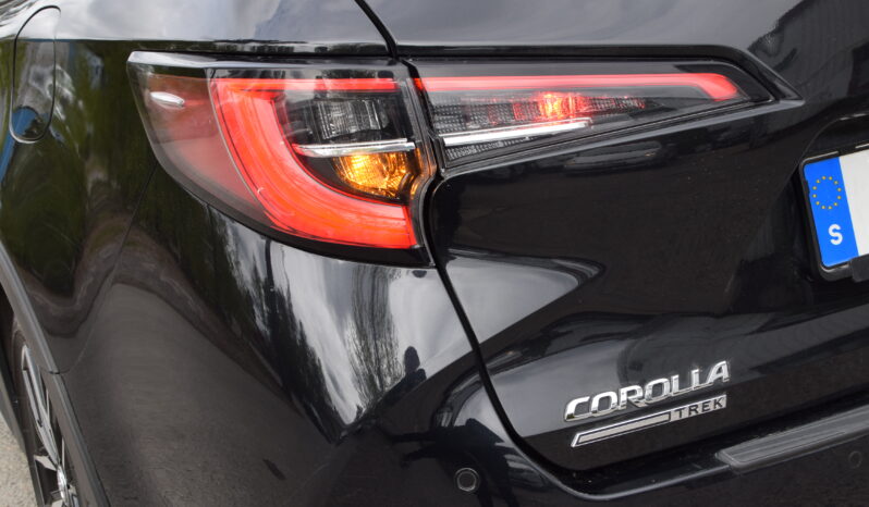 Toyota Corolla 1,8 TREK Hybrid e-CVT Trek Euro 6 Moms Bil Svensksåld-22 full